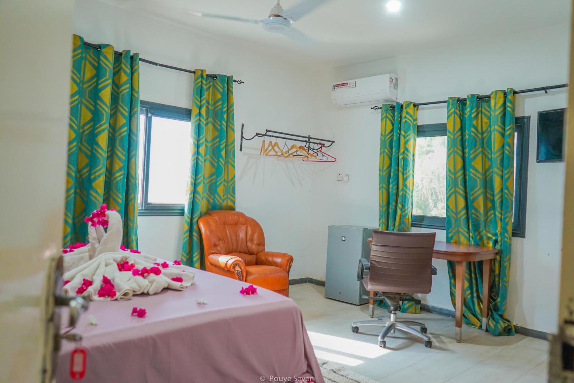 Mgm Apartments Gambia Kololi Eksteriør billede